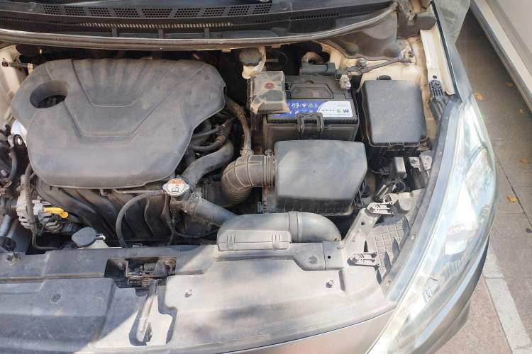 Used Kia K3S 2014 1.6L Automatic Premium Engine Bay Left