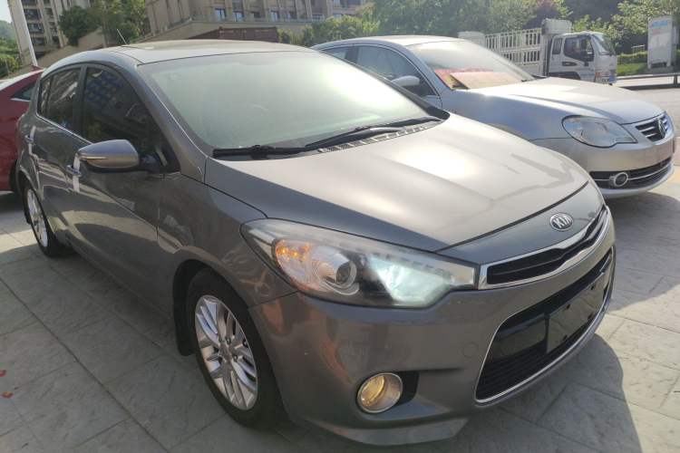 Used Kia K3S 2014 1.6L Automatic DLX Front Right 45 Deg