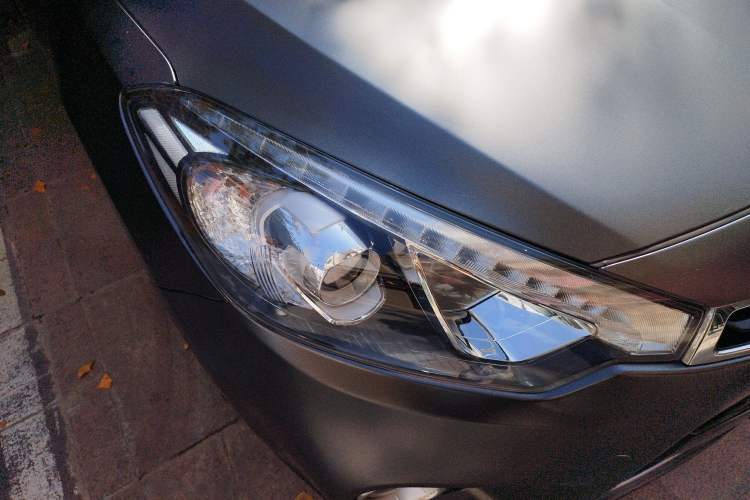 Used Kia K3S 2014 1.6L Automatic Premium Right Front Headlight