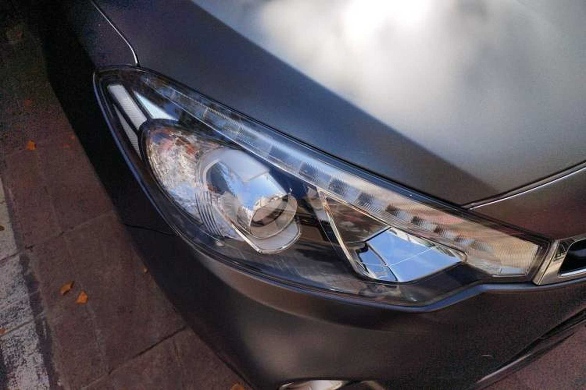 Used Kia K3S 2014 1.6L Automatic Premium Right Front Headlight