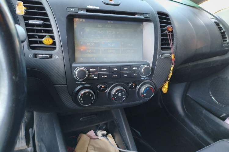 Used Kia K3S 2014 1.6L Automatic GLS Audio And AC Panel