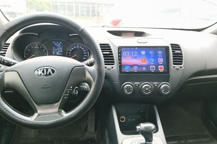 Used Kia K3S 2014 1.6L Automatic GL Center Console