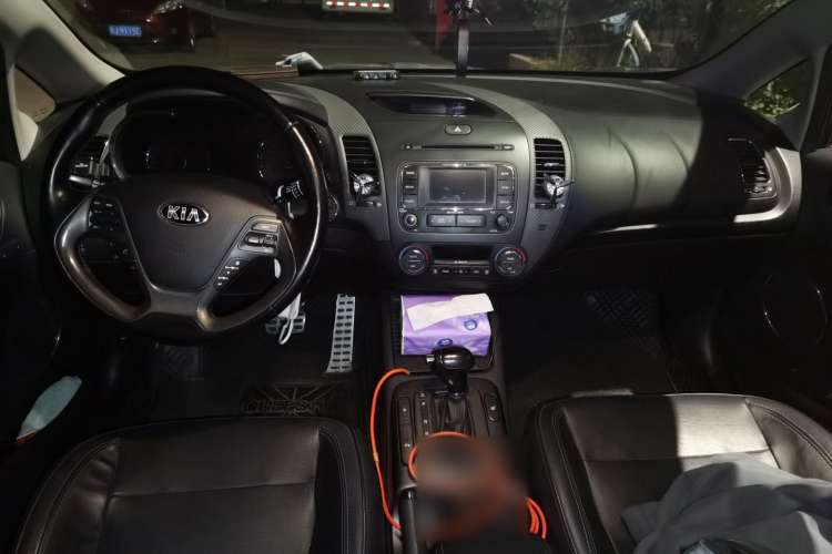 Used Kia K3S 2014 1.6L Automatic Premium Center Console