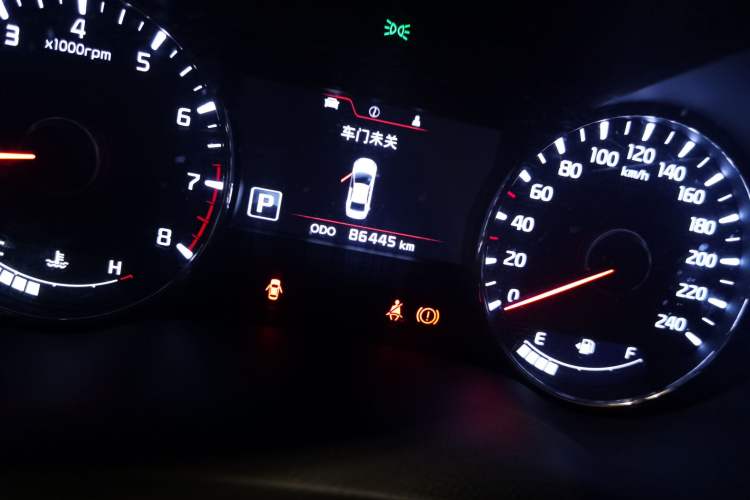Used Kia K3S 2014 1.6L Automatic Premium Odometer Close Up