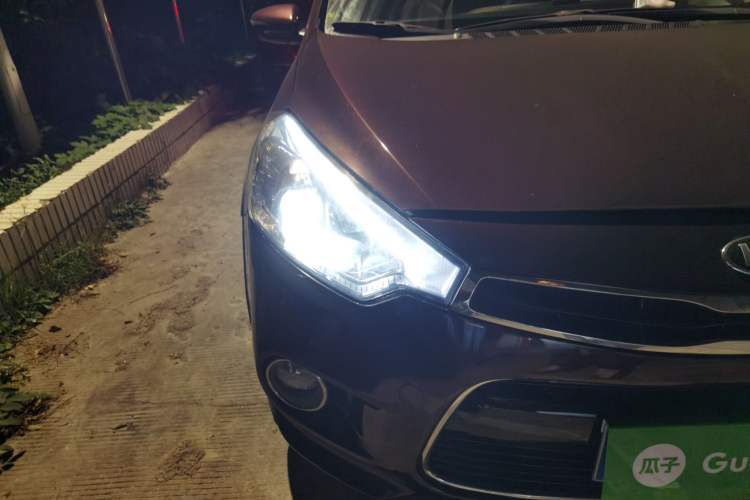 Used Kia K3S 2014 1.6L Automatic Premium Right Front Headlight