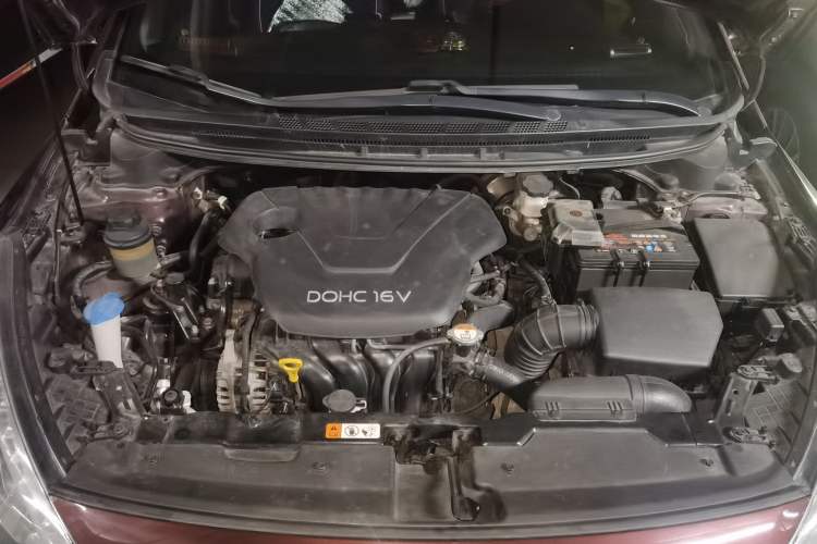 Used Kia K3S 2014 1.6L Automatic GLS Engine Bay