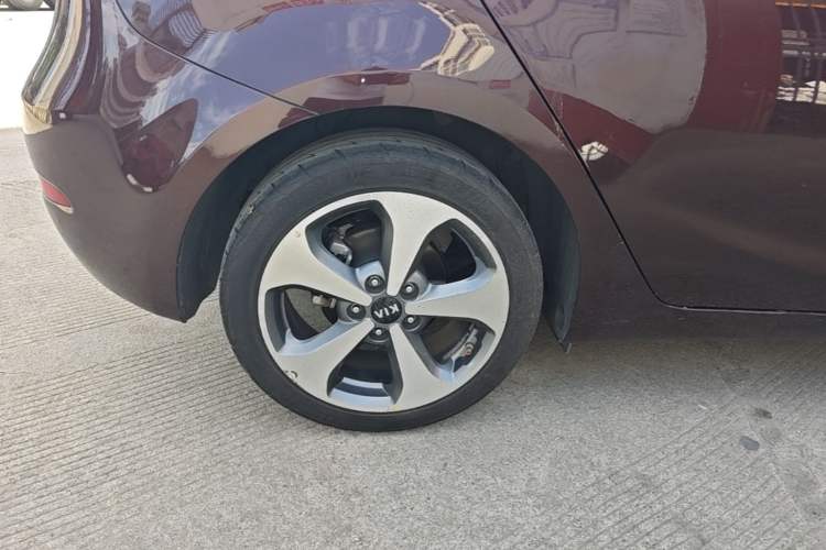 Used Kia K3S 2014 1.6L Automatic Premium Exterior 5