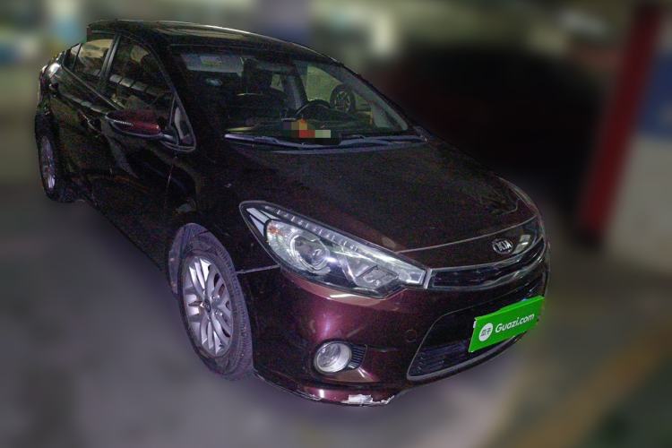 Used Kia K3S 2014 1.6L Manual GLS Front Right 45 Deg