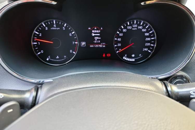 Used Kia K3S 2014 1.6L Automatic Premium Odometer Close Up