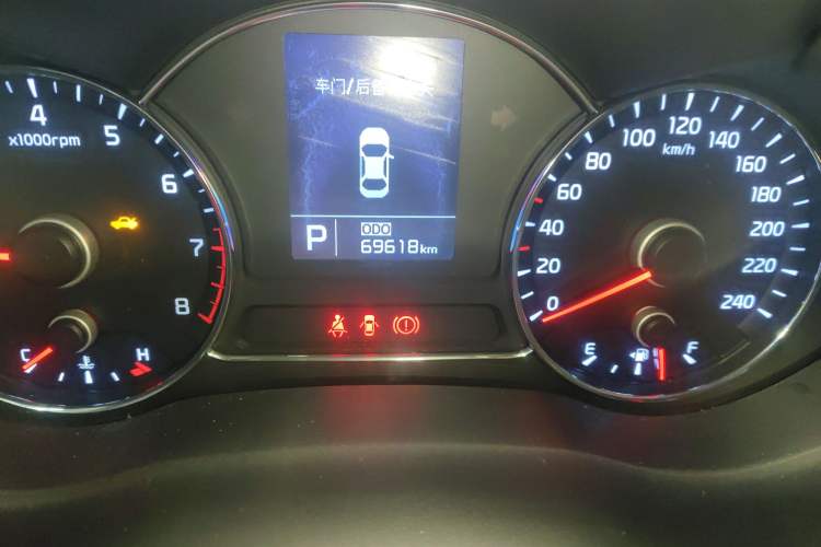 Used Kia K3S 2014 1.6L Automatic GL Odometer Close Up