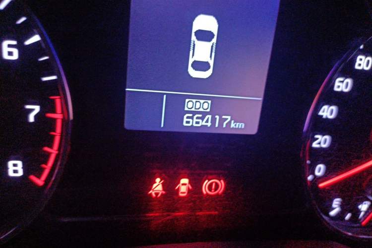 Used Kia K3S 2014 1.6L Manual GLS Odometer Close Up