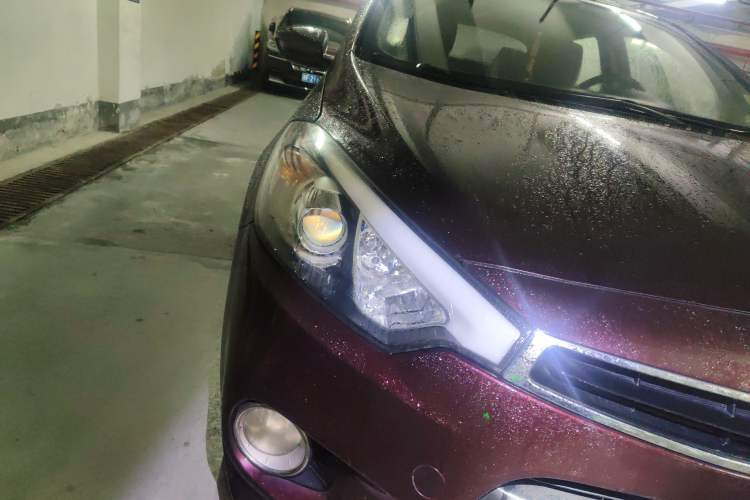 Used Kia K3S 2014 1.6L Automatic GL Right Front Headlight
