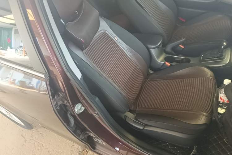 Used Kia K3S 2014 1.6L Automatic GLS Right Front Seat