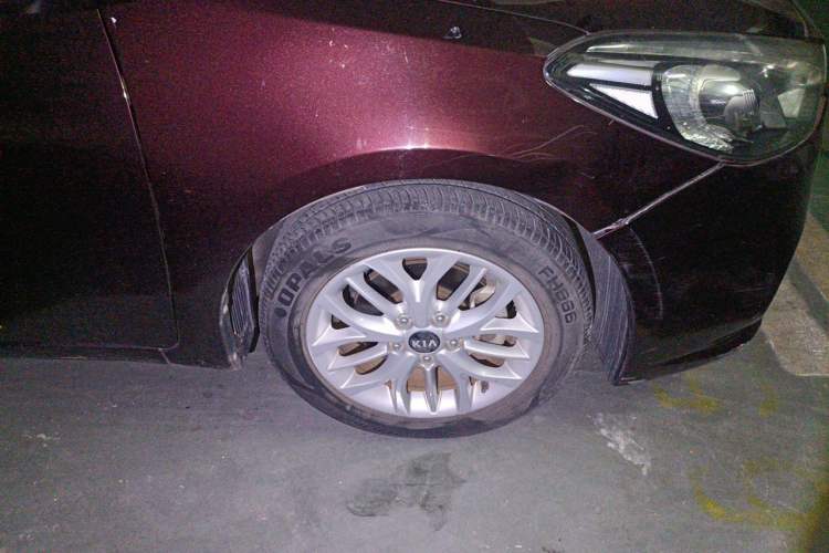 Used Kia K3S 2014 1.6L Manual GLS Right Front Wheel Hub