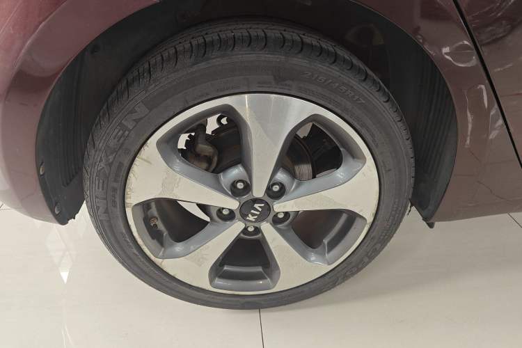 Used Kia K3S 2014 1.6L Automatic Premium Right Rear Wheel Hub
