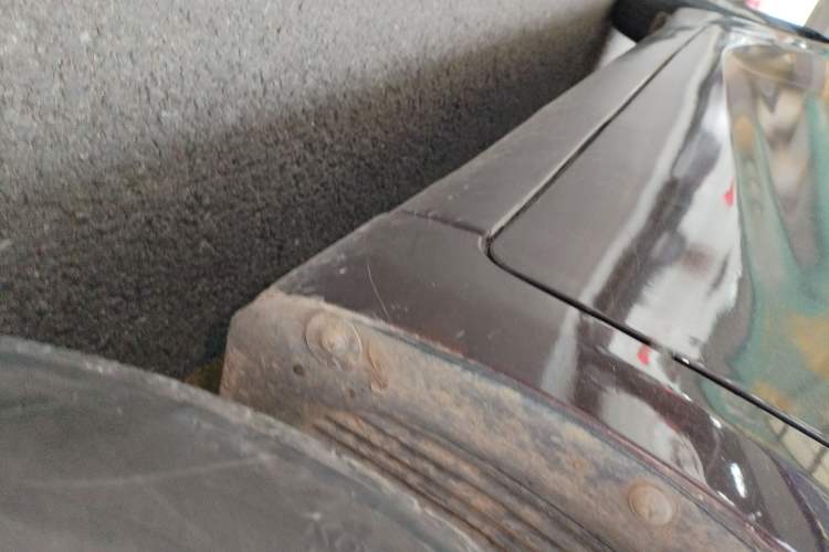 Used Kia K3S 2014 1.6L Automatic GL Right Side Sill