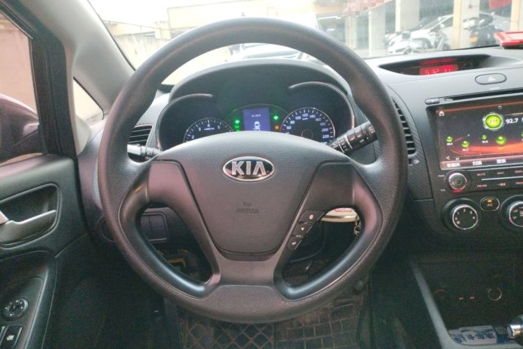 Used Kia K3S 2014 1.6L Automatic GL Steering Wheel