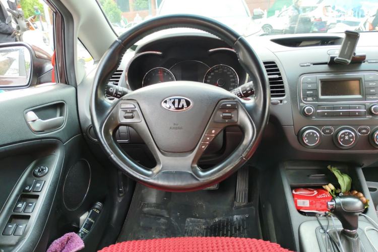 Used Kia K3S 2014 1.6L Automatic GLS Steering Wheel