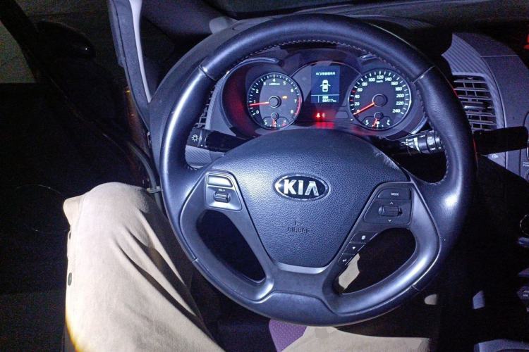 Used Kia K3S 2014 1.6L Manual GLS Steering Wheel