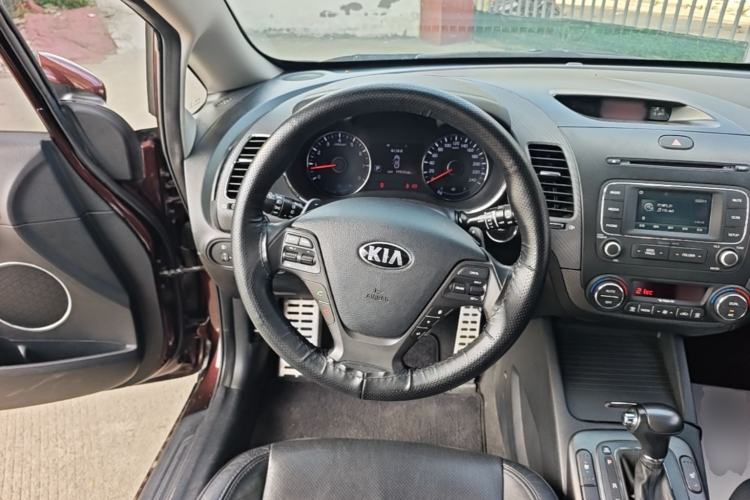 Used Kia K3S 2014 1.6L Automatic Premium Steering Wheel