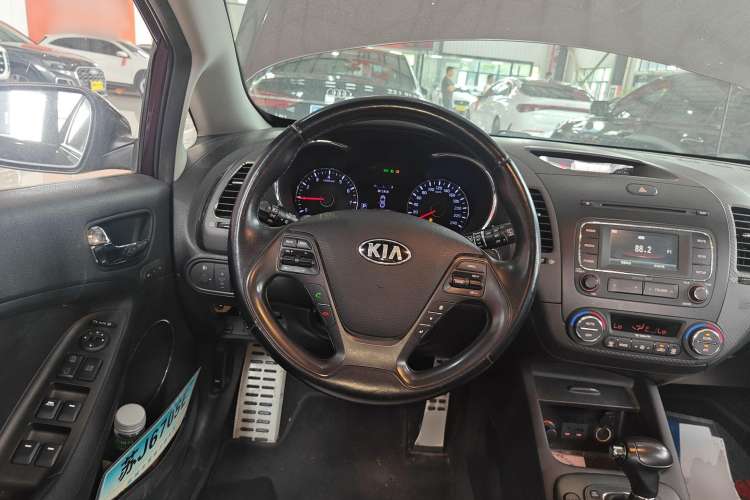 Used Kia K3S 2014 1.6L Automatic Premium Steering Wheel