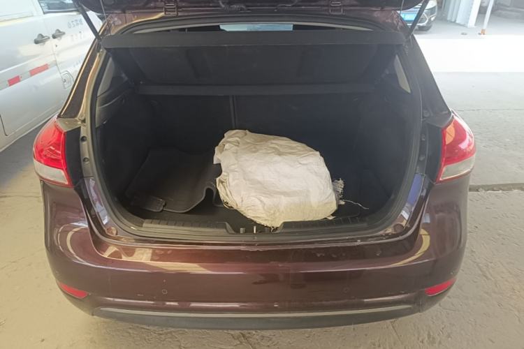 Used Kia K3S 2014 1.6L Automatic GLS Trunk