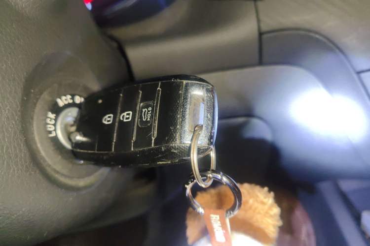 Used Kia K3S 2014 1.6L Automatic GL Vehicle Key