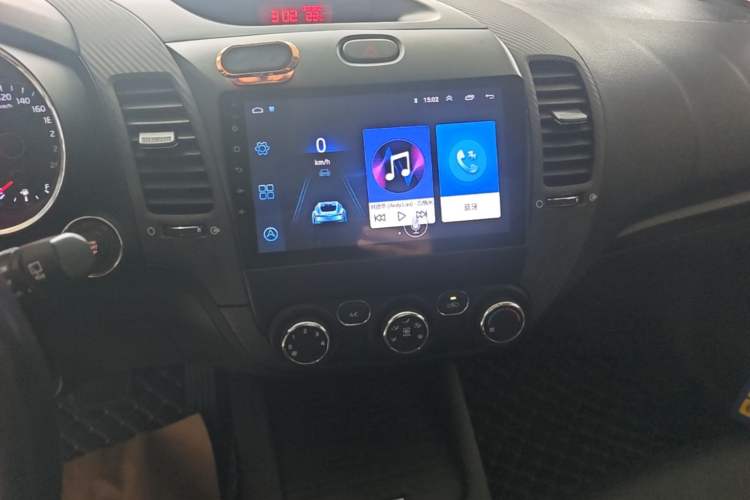 Used Kia K3S 2014 1.6L Automatic GLS Audio And AC Panel