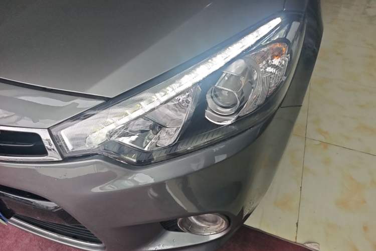 Used Kia K3S 2014 1.6L Automatic GLS Left Front Headlight