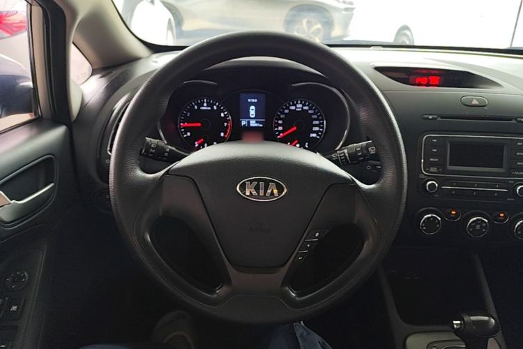 Used Kia K3S 2014 1.6L Automatic GL Steering Wheel