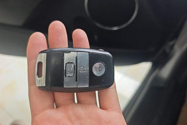 Used Kia K3S 2014 1.6L Automatic GLS Vehicle Key