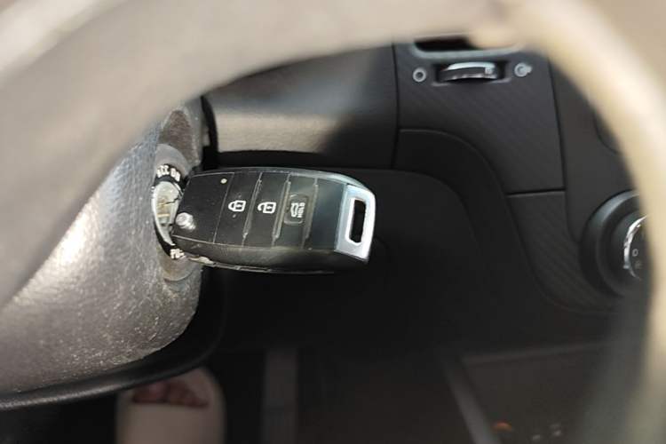 Used Kia K3S 2014 1.6L Automatic GL Vehicle Key