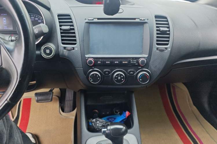 Used Kia K3S 2014 1.6L Automatic GLS Audio And AC Panel