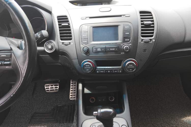 Used Kia K3S 2014 1.6L Automatic Premium Audio And AC Panel