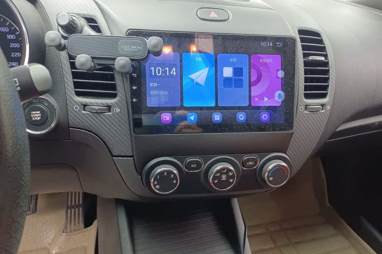 Used Kia K3S 2014 1.6L Automatic GLS Audio And AC Panel