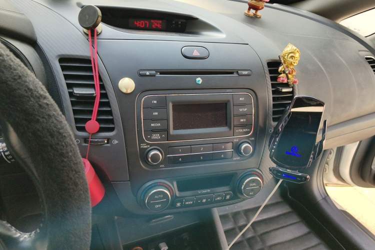 Used Kia K3S 2014 1.6L Automatic DLX Audio And AC Panel
