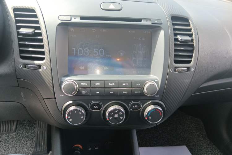 Used Kia K3S 2014 1.6L Automatic GL Audio And AC Panel