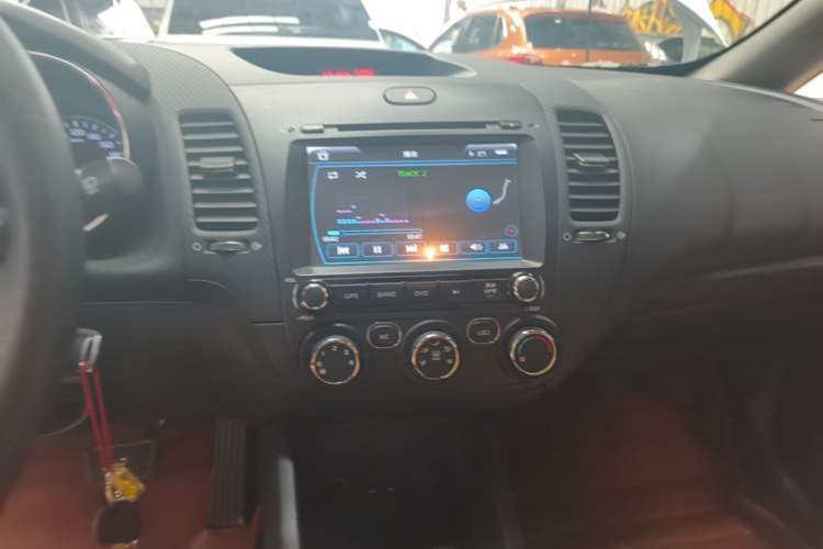 Used Kia K3S 2014 1.6L Automatic GL Audio And AC Panel