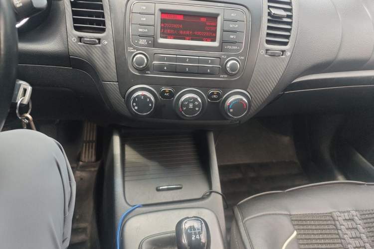 Used Kia K3S 2014 1.6L Manual GLS Audio And AC Panel