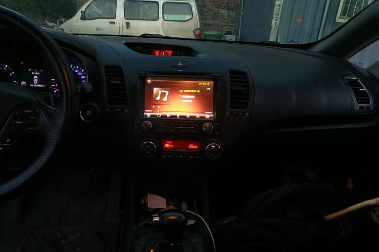 Used Kia K3S 2014 1.6L Automatic DLX Audio And AC Panel