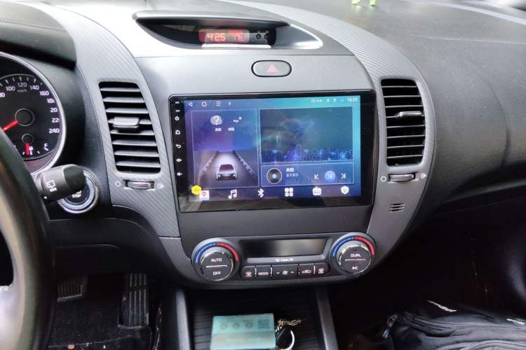 Used Kia K3S 2014 1.6L Automatic DLX Audio And AC Panel