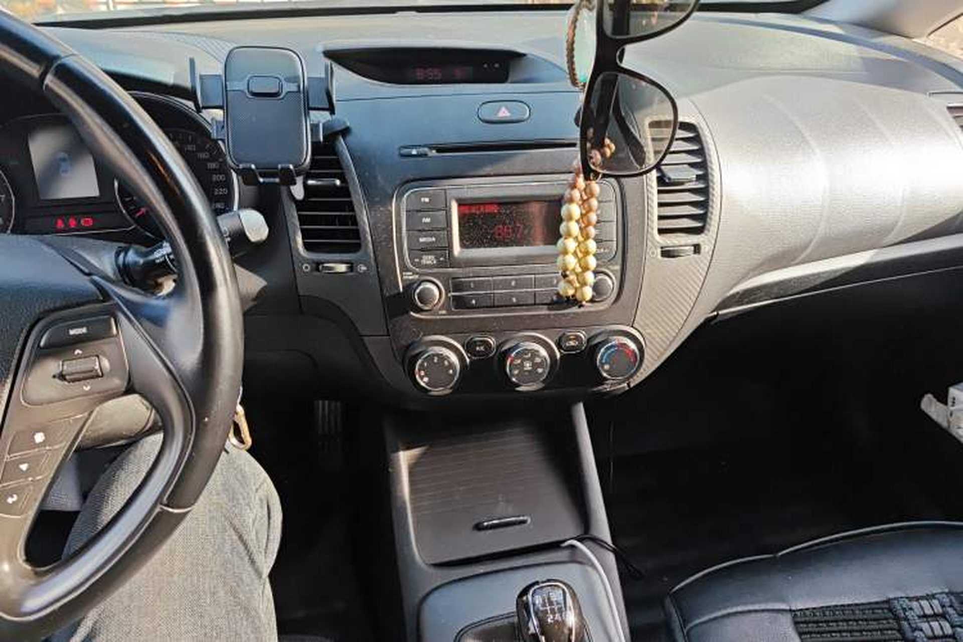 Used Kia K3S 2014 1.6L Manual GLS Audio And AC Panel