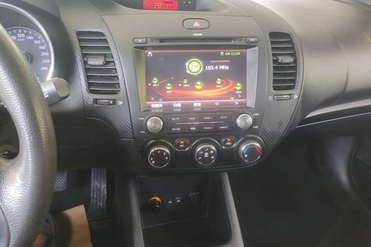 Used Kia K3S 2014 1.6L Manual GL Audio And AC Panel