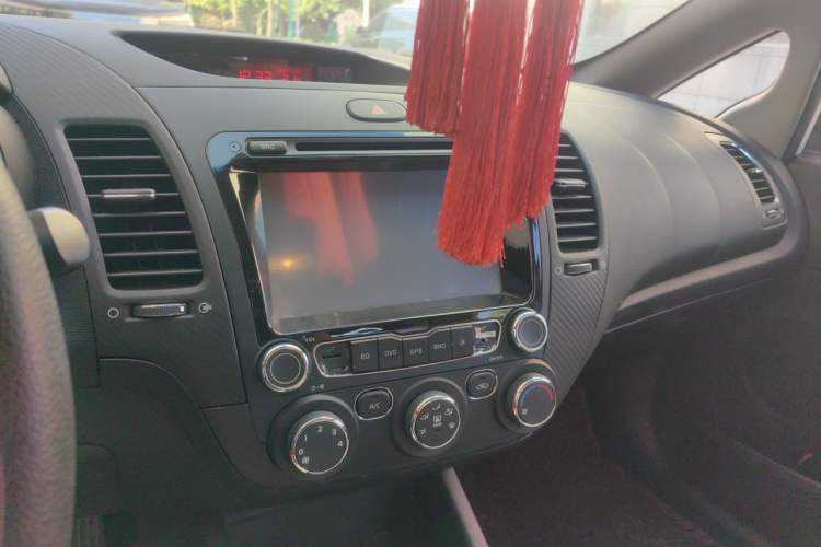 Used Kia K3S 2014 1.6L Automatic GL Audio And AC Panel