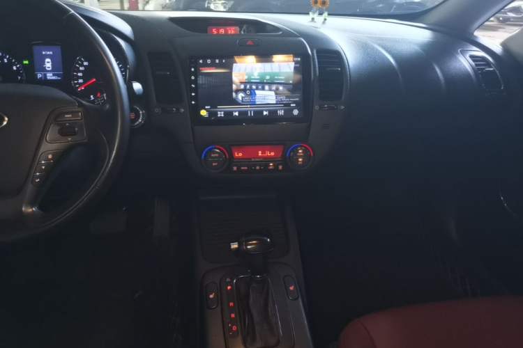 Used Kia K3S 2014 1.6L Automatic DLX Audio And AC Panel