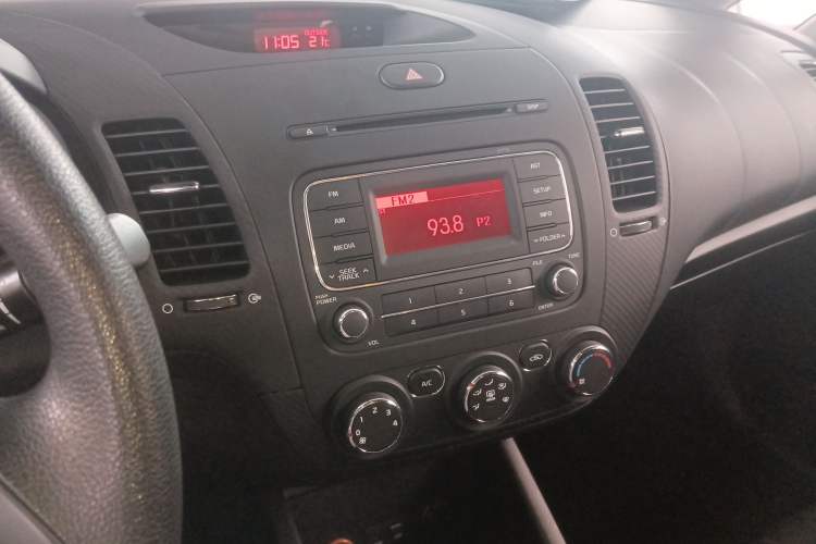 Used Kia K3S 2014 1.6L Automatic GL Audio And AC Panel