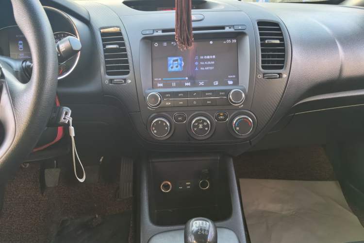Used Kia K3S 2014 1.6L Manual GL Audio And AC Panel