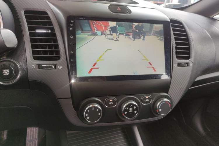 Used Kia K3S 2014 1.6L Automatic GLS Audio And AC Panel