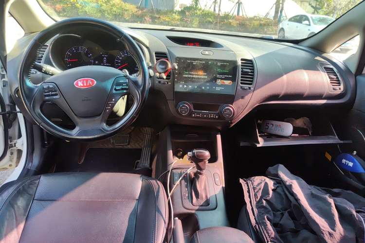 Used Kia K3S 2014 1.6L Automatic Premium Center Console