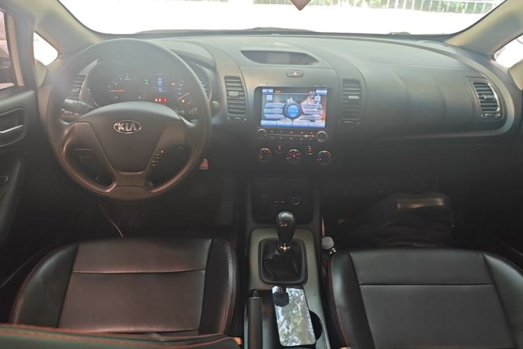 Used Kia K3S 2014 1.6L Manual GL Center Console